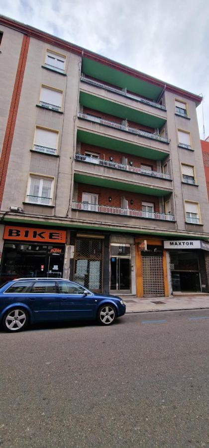 Casa Roman Sport León Buitenkant foto